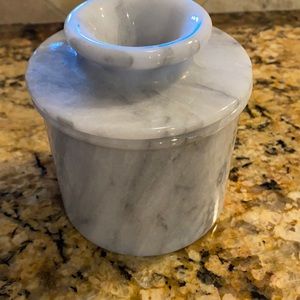 Marble butter keeper